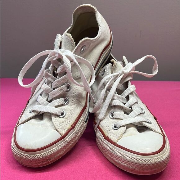 Converse White Low Top Sneakers M7W9 - Picture 1 of 6